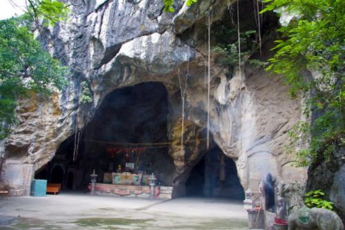 Cửa hang động Kính Chủ cua hang dong kinh chu