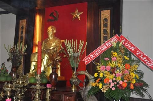 Dang hoa len Bac