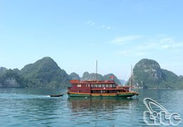 Du lịch bằng thuyền Du lich bang thuyen
