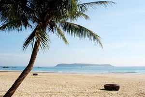 Bãi biển Long Thủy bai bien long thuy