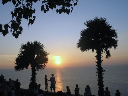 Những ánh nắng vàng nhung anh nang vang