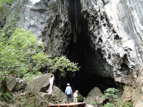 Lối vào hang tối loi vao hang toi
