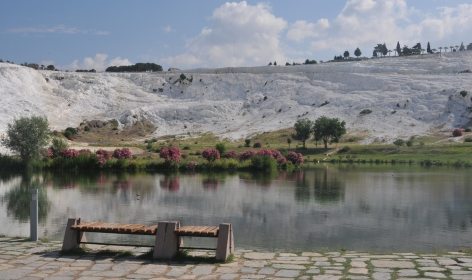 pamukakkle nhin tu chan nui
