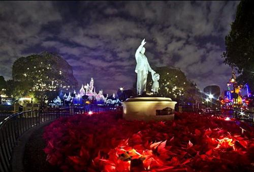 Bức tượng Walt Disney buc tuong walt disney