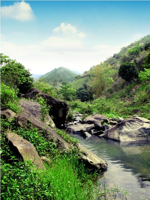 Suối Bùi và núi Bút Lập suoi bui va nui but lap