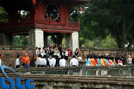Du lịch Văn Miếu - Quốc Tử Giám Hà Nội khach du lich tham quan van mieu - quoc tu giam