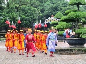 Lễ hội cung đình Huế le hoi cung dinh hue thu hut khach du lich