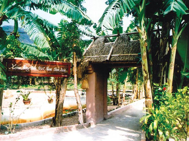 Du lịch Xóm cổ Ninh Bình du lich ninh binh ghe qua xom co