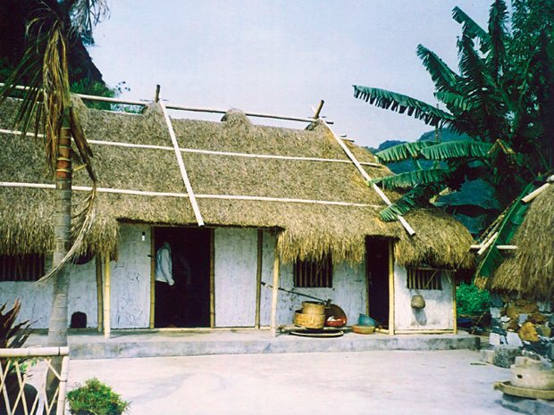 Du lịch Xóm cổ Ninh Bình 1 du lich ninh binh ghe qua xom co 1