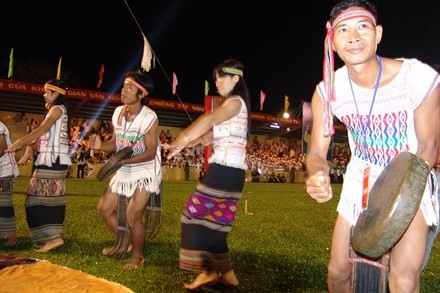 Cồng chiêng le hoi van hoa cong chieng o cat tien - lam dong