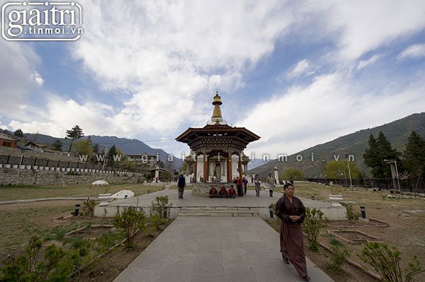 Đền Bhutan ghe tham mot ngoi den