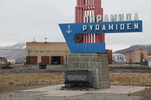 Thành phố Pyramiden den nauy du lich tham quan thanh pho hoang vu pyramiden