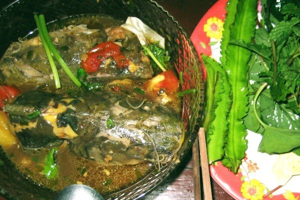 Cá lăng nấu ngót du lich mien dong bang song nuoc thuong thuc am thuc