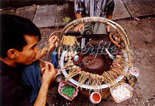 Món xiên que của Myanmar mon xien que cua Myanmar