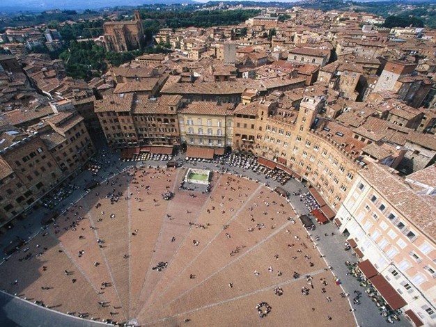 Quảng trường trung cổ Piazza del Campo quang truong trung co Piazza del Campo