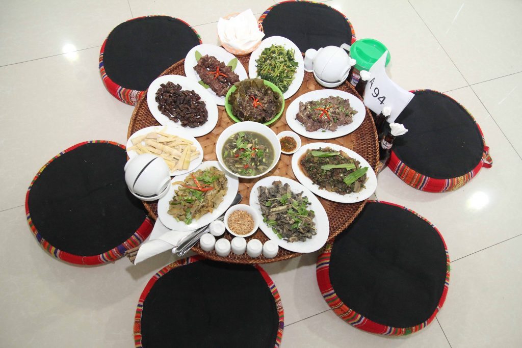 Chế biến món ăn của dân tộc Thái Che bien mon an cua dan toc Thai