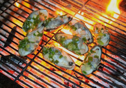 Khu đồ nướng chợ đêm Bến Thành Khu do nuong cho dem Ben Thanh