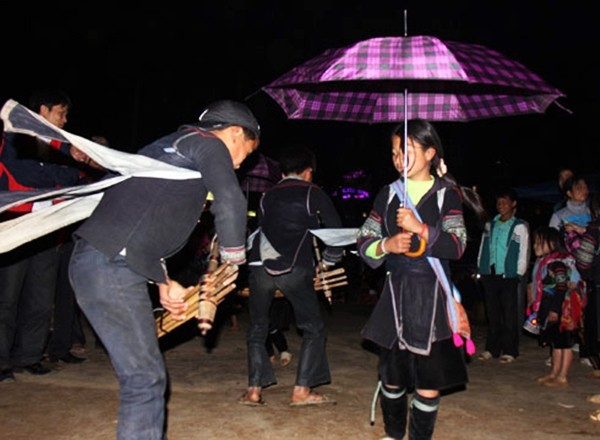 Phien cho tinh Sapa