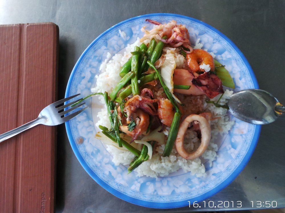 Buổi ăn trưa ở Đại Lãnh Buoi an trua o Dai Lanh