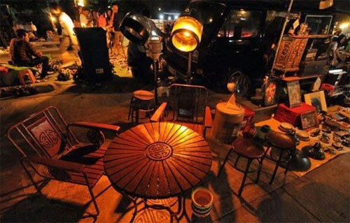 Khu chợ Talad Rot Fai Khu cho Talad Rot Fai