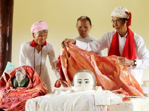 Ông tổ nghề gốm Po Klaong Chanh Ong to nghe gom Po Klaong Chanh
