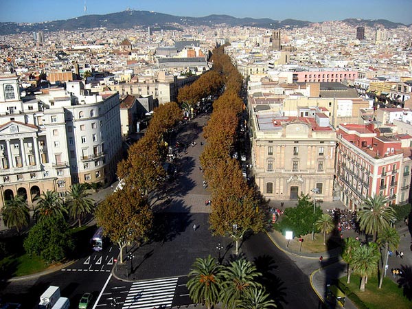 Con phố đi bộ La Rambla Con pho di bo La Rambla