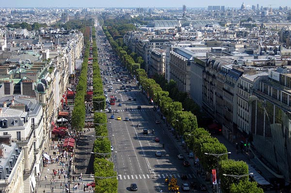 Đại lộ nổi tiếng Champs-Elysees Dai lo noi tieng Champs-Elysees