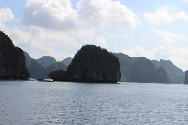 Hòn Rùa ở Vịnh Lan Hạ Hon Rua o vinh Lan Ha