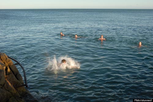 Ho boi voi nuoc duoc giu lanh Forty Foot