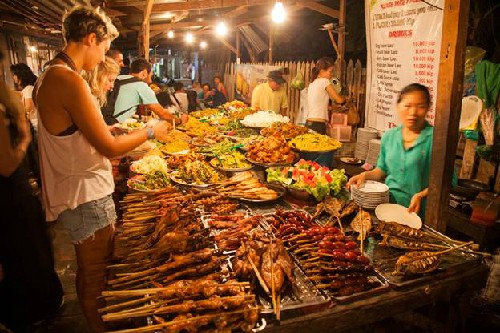 Nhung quay hang am thuc