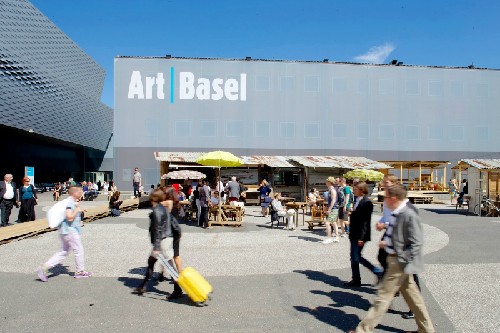 Tòa nhà Art Basel Du lich tham quan toa nha Art Basel