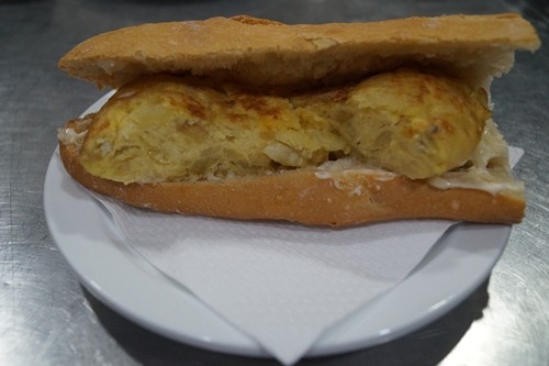Bánh mì Bocadillo de tortilla de patata Banh mi Bocadillo de tortilla de patata