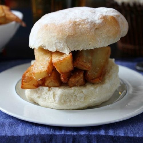 Bánh mì kẹp khoai tây Banh mi kep khoai tay