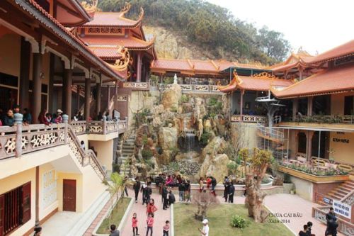 Chua Cai Bau khang trang