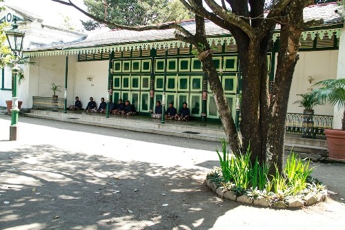 Cung điện của Yogyakarta Cung dien cua vua Yogyakarta