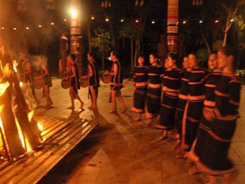 Đêm hội bắt chồng ở Lâm Đồng Dem hoi bat chong o Lam Dong