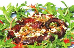 Dồi lươn rim nước cốt dừa Doi luon rim nuoc cot dua