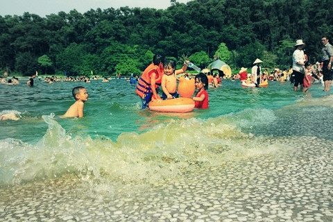 Ho tao song o khu du lich