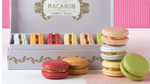 Hộp trang sức hình bánh macaron Hop trang suc hinh banh macaron - Du lịch Nam Phuong