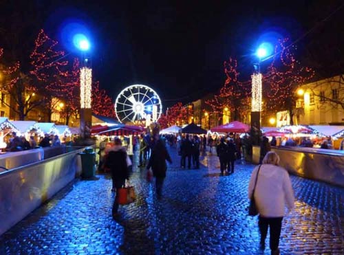 Khu cho giang sinh o thu do Brussels
