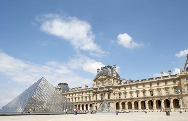 Tham quan bảo tàng Louvre Tham quan bao tang Louvre - Du lịch Nam Phuong