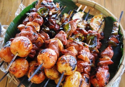 Thit nuong BBQ tren dao - Du lịch Nam Phuong
