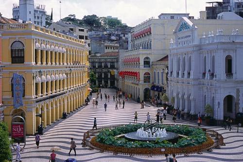 Toàn cảnh quảng trường Senado Toan canh quang truong Senado
