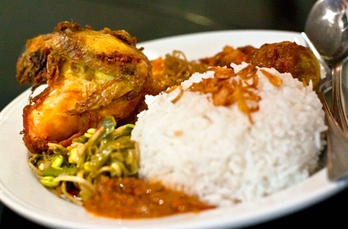 Com nuoc cot dua Nasi Uduk