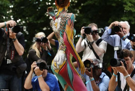 Lễ hội Body Painting Le hoi Body Painting