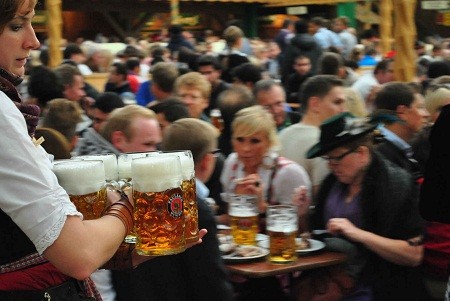 Lễ hội Oktoberfest Le hoi Oktoberfest