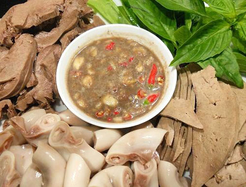 Noi tang luoc cham mam tom