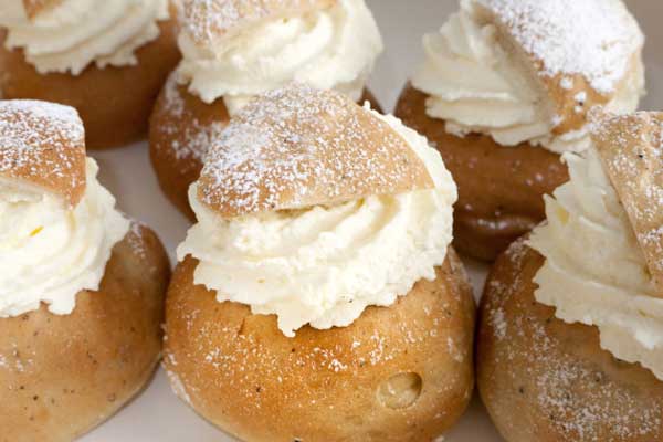 Mon banh kem Semla