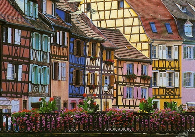 Nhung ngoi nha mau sac o Colmar