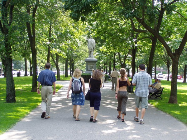 du lich tiet kiem (1)